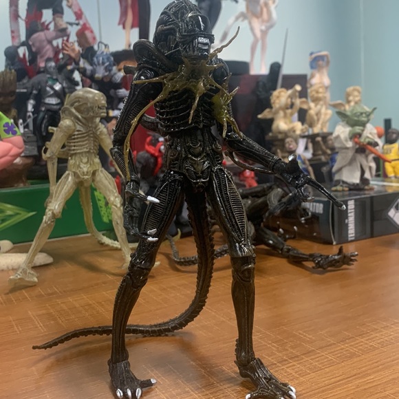 Alien - Picture 2 of 4